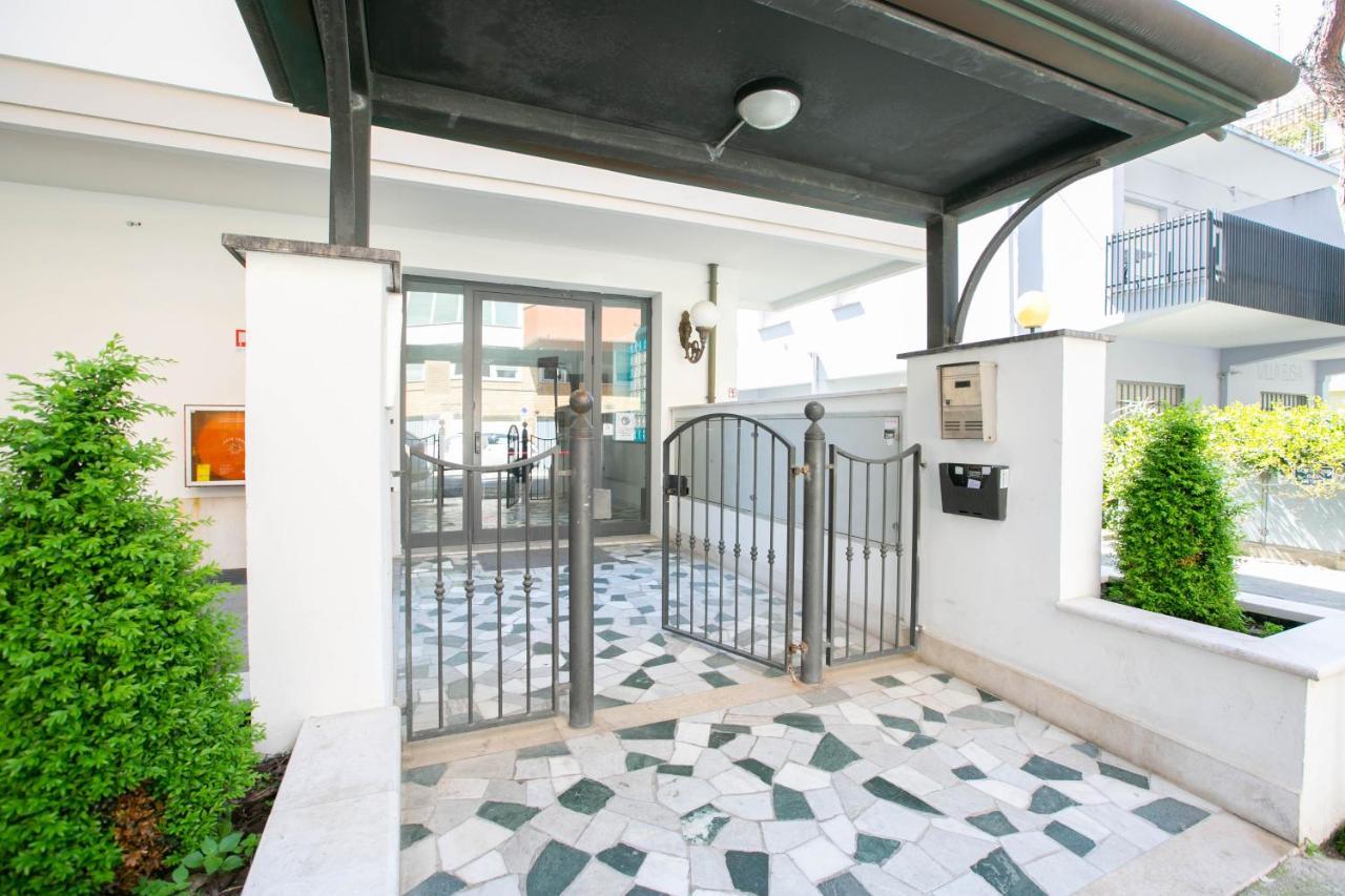 Residence Villa Dei Pini Rimini Extérieur photo
